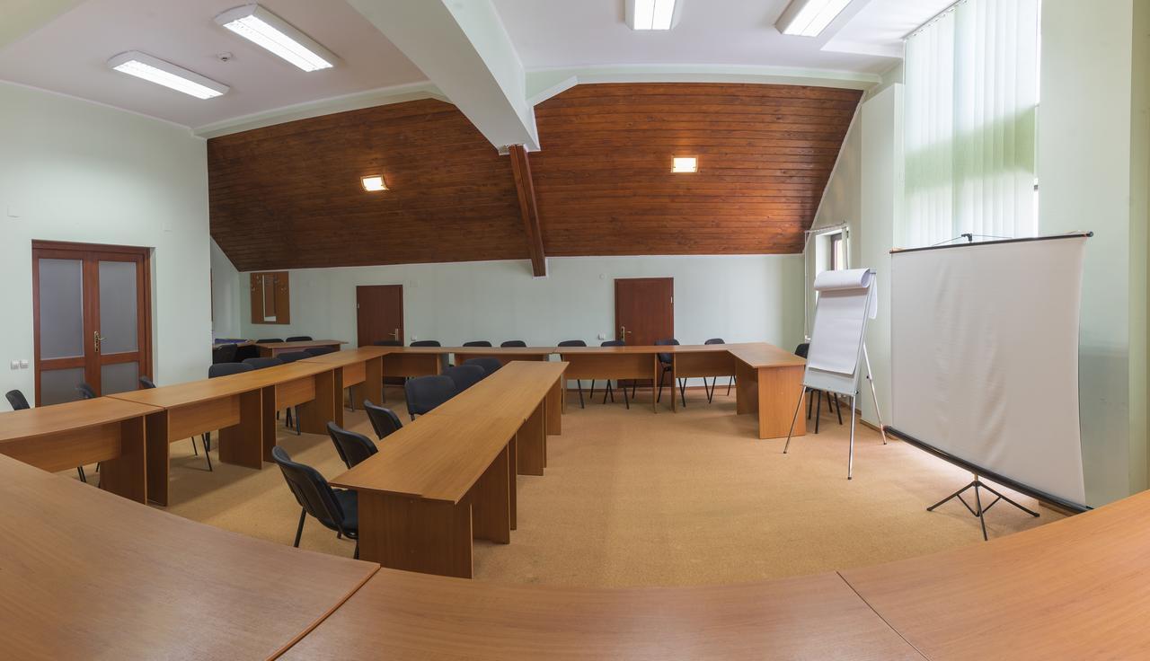 Pensiunea Vanatorul Ватра-Дорней Экстерьер фото